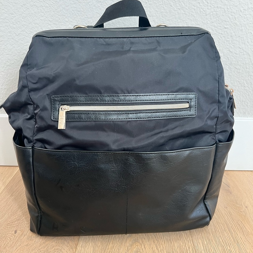 BEIS Black Baby Bag Modern Minimalist Design - Picture 4 of 8